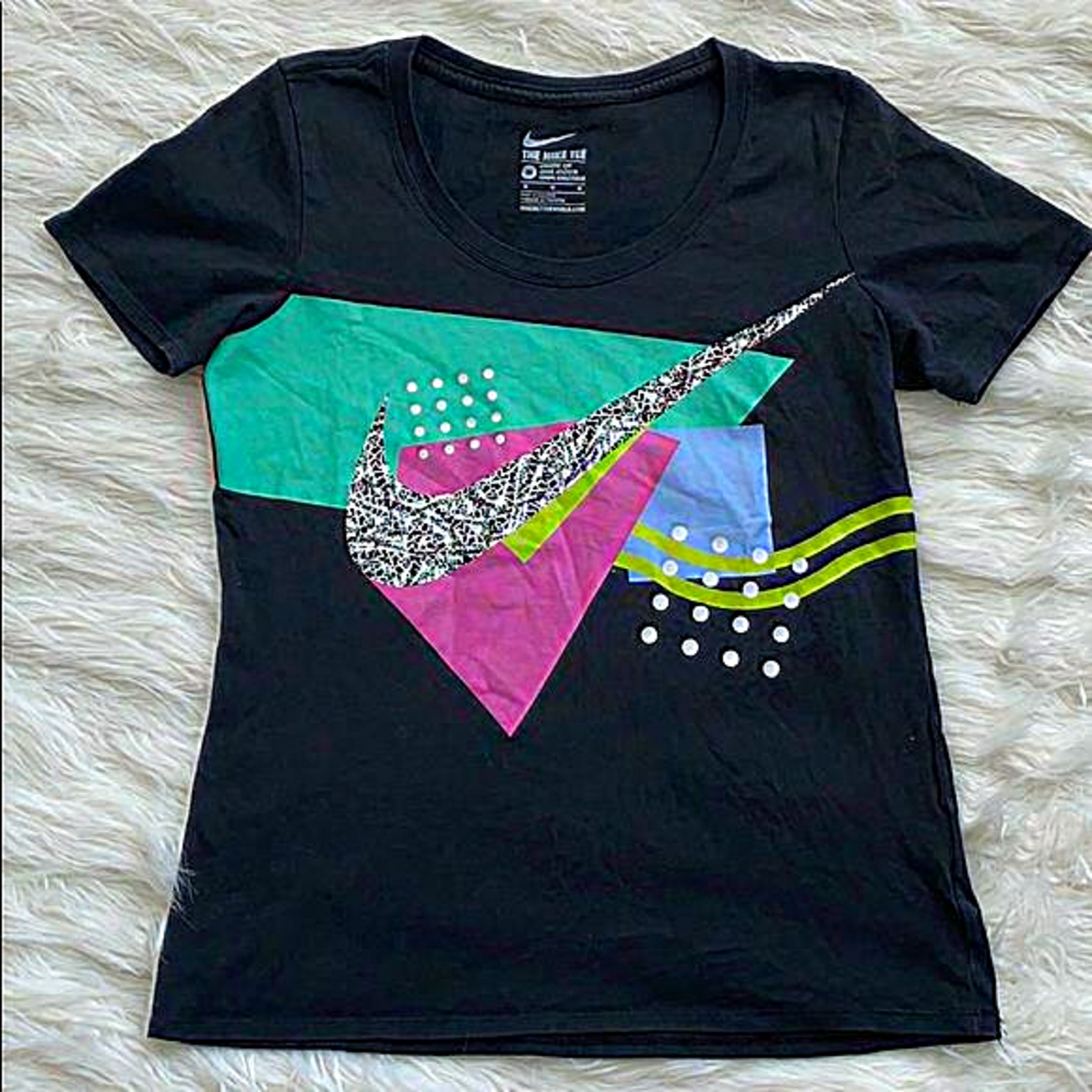 Nike | 90’s Vibe T-Shirt